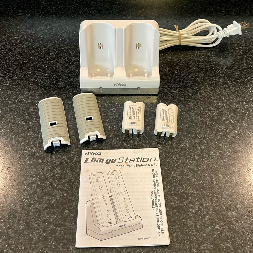 Nyko: Charge Station for Wii Controllers